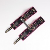 Черные кожаные оковы с розовой строчкой - Crazy Handmade - купить с доставкой в Костроме