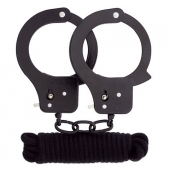 Чёрные наручники из листового металла в комплекте с веревкой BONDX METAL CUFFS LOVE ROPE SET - Dream Toys - купить с доставкой в Костроме