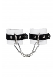 Бело-черные кожаные наручники с одним ремешком с люверсами - Pecado - купить с доставкой в Костроме