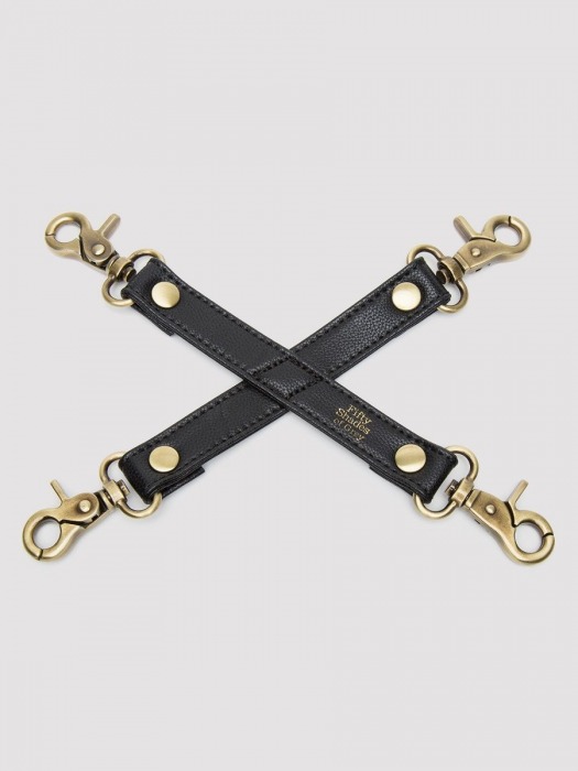 Черный фиксатор для манжет Bound to You Faux Leather Hogtie - Fifty Shades of Grey - купить с доставкой в Костроме