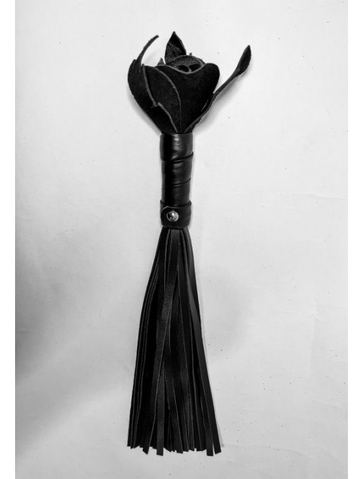 Черная кожаная плеть с розой в рукояти - 40 см. - БДСМ Арсенал - купить с доставкой в Костроме